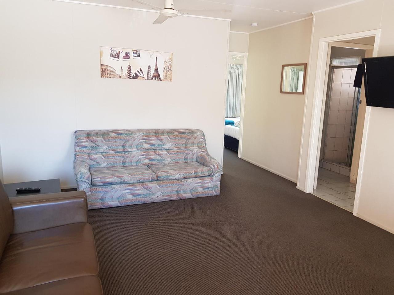 Kipparing Village Motel Redcliffe Esterno foto